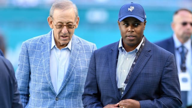 Dolphins GM Chris Grier